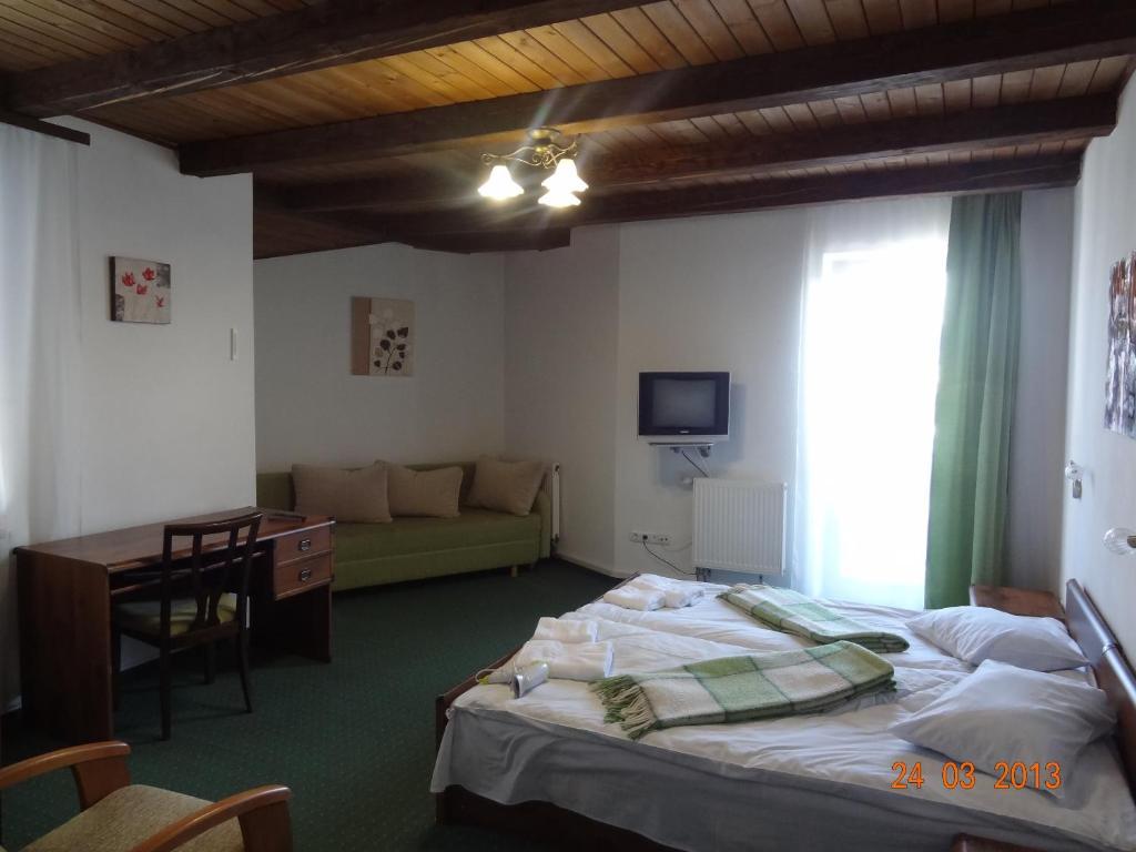 Alpenhof Pansion Hotel Szlavszke Szoba fotó